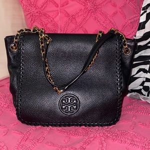 Tory Burch crossbody bag ! In perfect conditions I used it a few times
